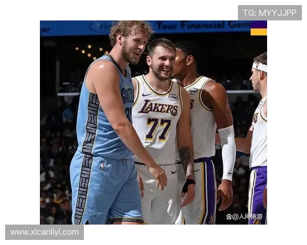 半场战报狄龙狂砍23分布克意外伤退太阳领先湖人14分东契奇27分老詹仅得4分 半场战报狄龙狂砍23分布克意外伤退太阳领先湖人14分东契奇27分老詹仅得4分